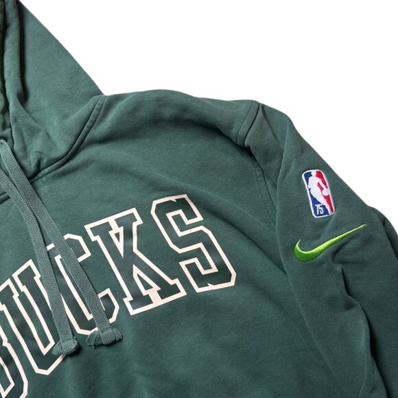 Nike Milwaukee Bucks Men's Hoodie Sweatshirt Green NBA Pullover Green Size Small - Picture 2 of 2